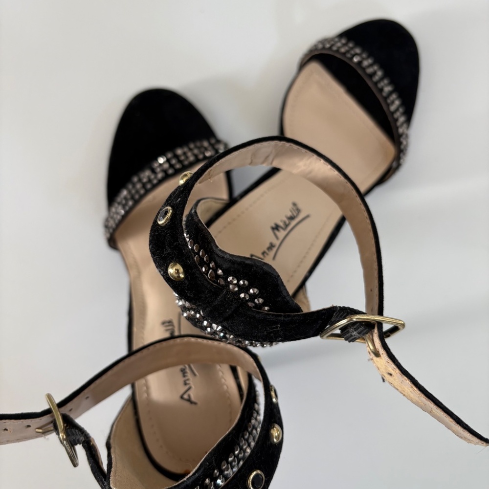 Shoes - Picture 2 of 4